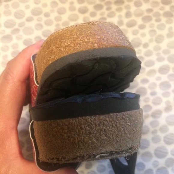 SOLD‼️ PAPILLIO By Birkenstock Gizeh Bandana Print Sandal - Picture 9 of 10